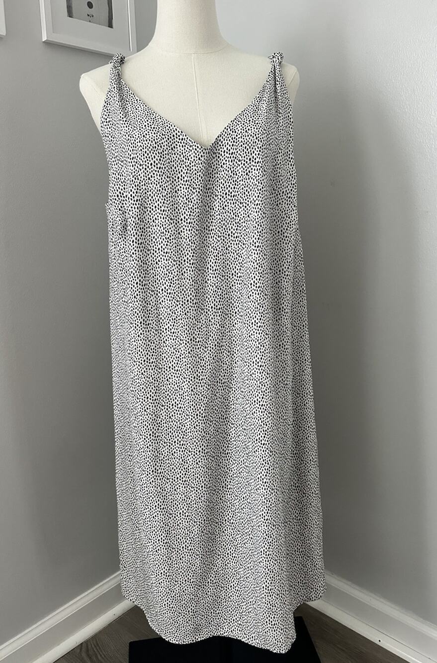 Madison Curvy White & Black Polka Dot Swing Dress | Plus Size | Flowy Midi